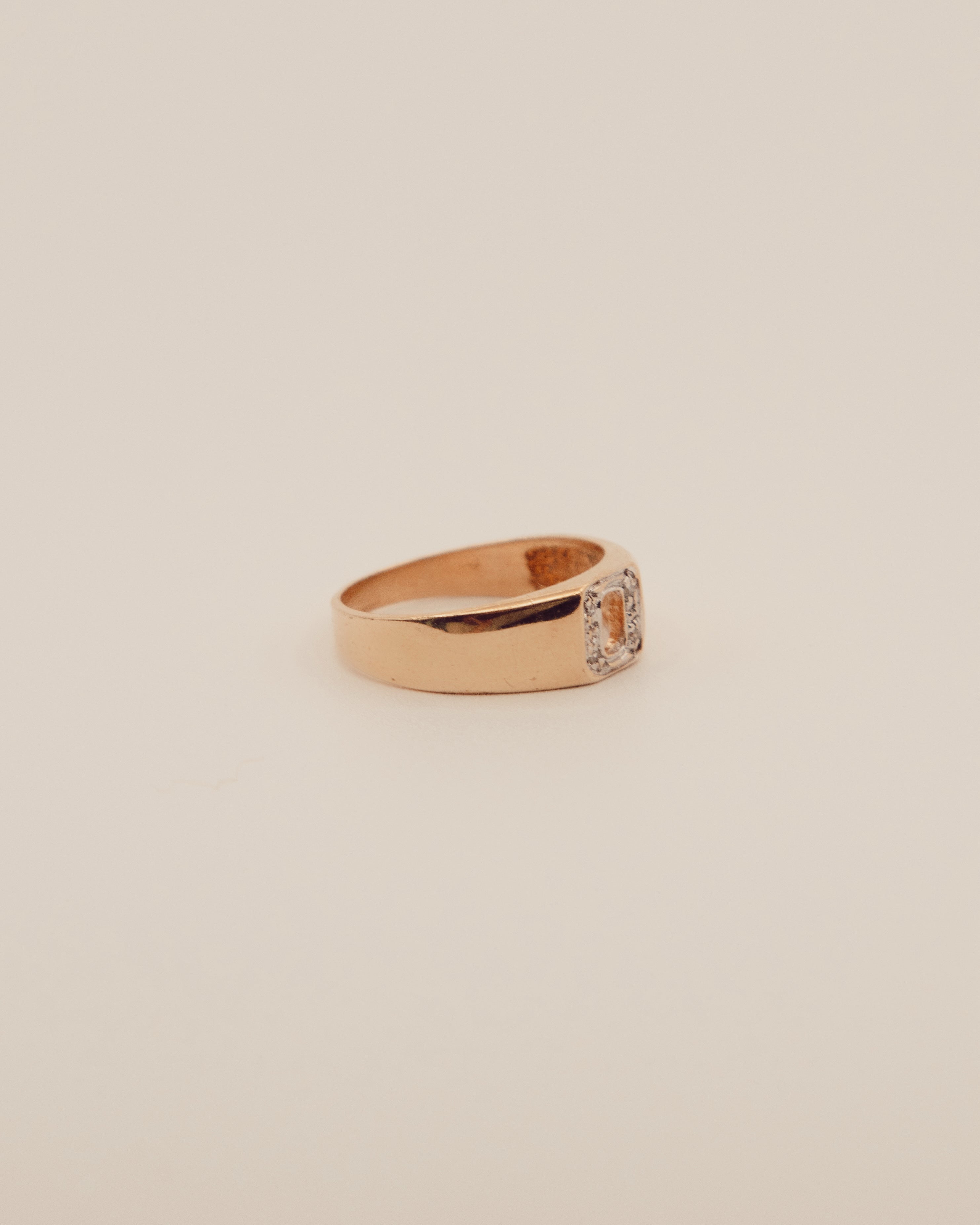 Cut Out Signet Pinky Ring